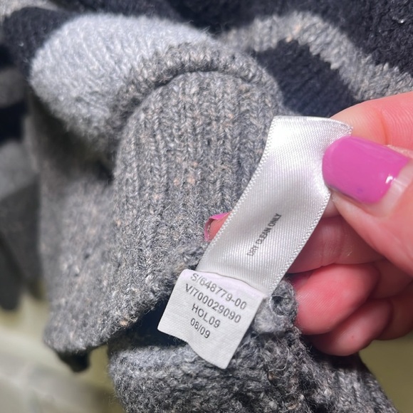 Gap grey Striped Cardigan Sweater size small - Picture 7 of 8